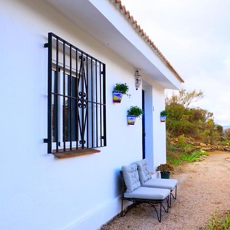 Cortijo Sylvestre Bed & Breakfast Riogordo ภายนอก รูปภาพ